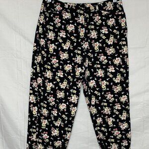 Liz Claiborn (SZ 8) Black Floral Denim Capris